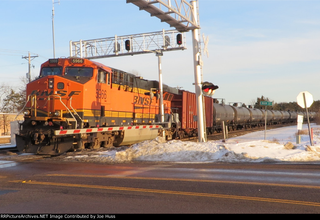 BNSF 5966 DPU